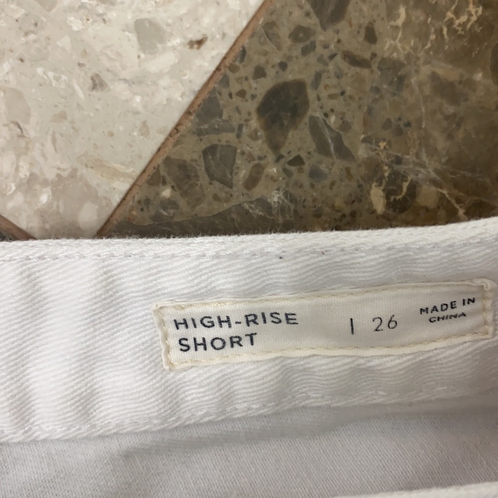 Women’s white denim shorts - Picture 6 of 7